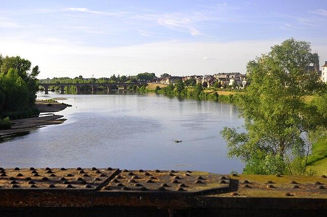 Moulins - Immobilier - CENTURY 21 Piere Immobilier - Moulins_sur_Allier_vue_des_ponts_de_la_rivière