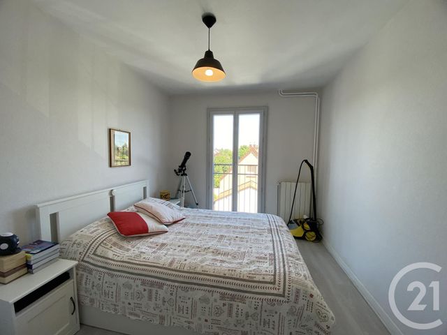 Afficher la photo en grand Appartement F5 à louer - 5 pièces - 86.86 m2 - MOULINS - 03 - AUVERGNE - Century 21 Pierre Immobilier