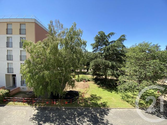 Afficher la photo en grand Appartement F5 à louer - 5 pièces - 86.86 m2 - MOULINS - 03 - AUVERGNE - Century 21 Pierre Immobilier