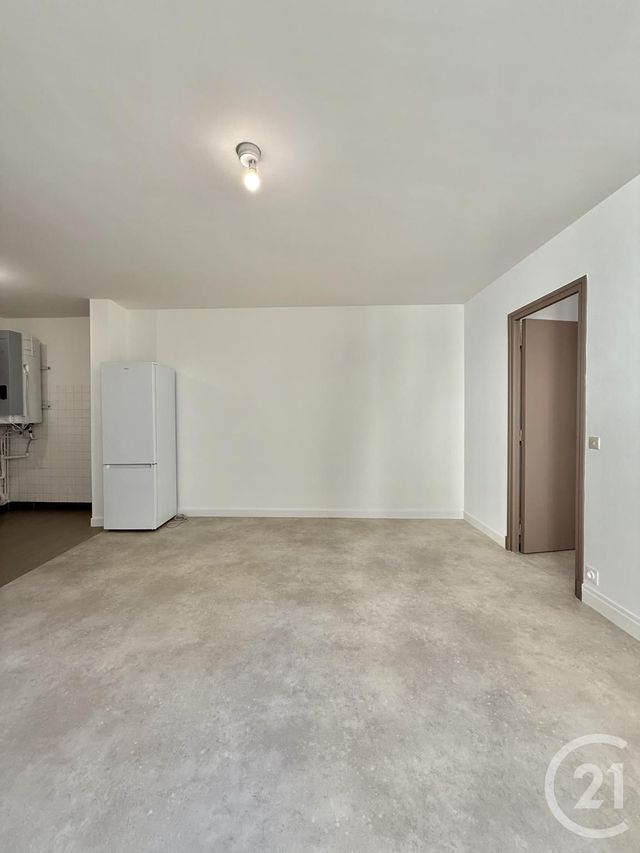 Appartement F2 à louer - 2 pièces - 46.77 m2 - MOULINS - 03 - AUVERGNE - Century 21 Pierre Immobilier