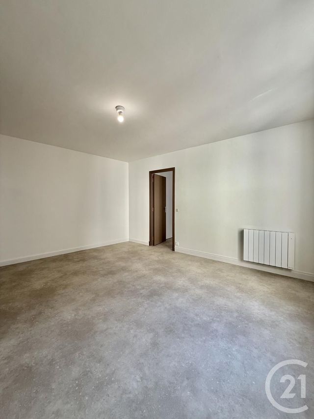 Appartement F2 à louer - 2 pièces - 46.77 m2 - MOULINS - 03 - AUVERGNE - Century 21 Pierre Immobilier