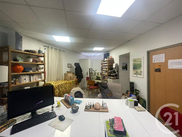 Afficher la photo en grand commerce à louer - 103.5 m2 - MOULINS - 03 - AUVERGNE - Century 21 Pierre Immobilier