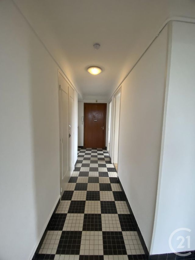 Afficher la photo en grand Appartement F4 à louer - 4 pièces - 69.29 m2 - MOULINS - 03 - AUVERGNE - Century 21 Pierre Immobilier