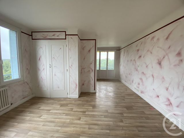Afficher la photo en grand Appartement F4 à louer - 4 pièces - 69.29 m2 - MOULINS - 03 - AUVERGNE - Century 21 Pierre Immobilier