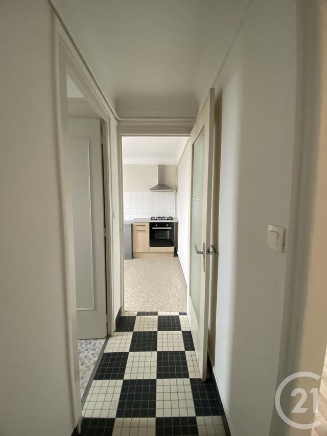 Afficher la photo en grand Appartement F4 à louer - 4 pièces - 69.29 m2 - MOULINS - 03 - AUVERGNE - Century 21 Pierre Immobilier