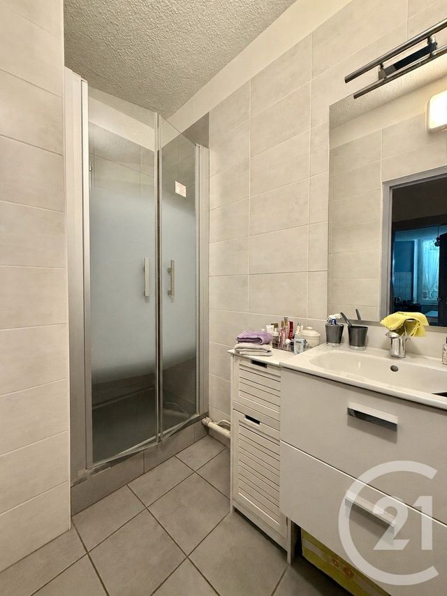 Appartement F3 à louer - 3 pièces - 73.7 m2 - MOULINS - 03 - AUVERGNE - Century 21 Pierre Immobilier