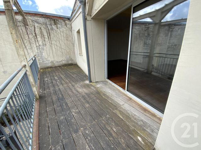 Afficher la photo en grand Appartement F3 à louer - 3 pièces - 70.0 m2 - MOULINS - 03 - AUVERGNE - Century 21 Pierre Immobilier