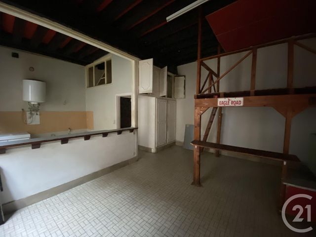 Afficher la photo en grand immeuble à vendre - 293.0 m2 - MOULINS - 03 - AUVERGNE - Century 21 Pierre Immobilier