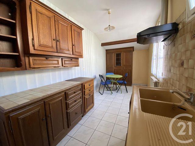 Afficher la photo en grand Appartement F3 à vendre - 3 pièces - 68.0 m2 - MOULINS - 03 - AUVERGNE - Century 21 Pierre Immobilier