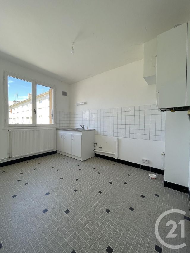 maison à vendre - 5 pièces - 92.0 m2 - YZEURE - 03 - AUVERGNE - Century 21 Pierre Immobilier maison à vendre - 5 pièces - 92.0 m2 - YZEURE - 03 - AUVERGNE - Century 21 Pierre Immobilier