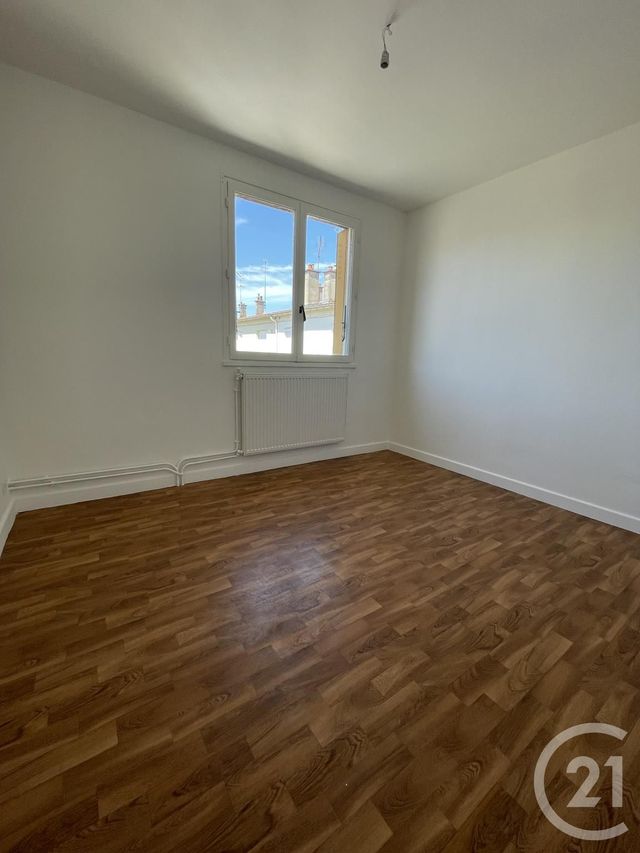 maison à vendre - 5 pièces - 92.0 m2 - YZEURE - 03 - AUVERGNE - Century 21 Pierre Immobilier maison à vendre - 5 pièces - 92.0 m2 - YZEURE - 03 - AUVERGNE - Century 21 Pierre Immobilier