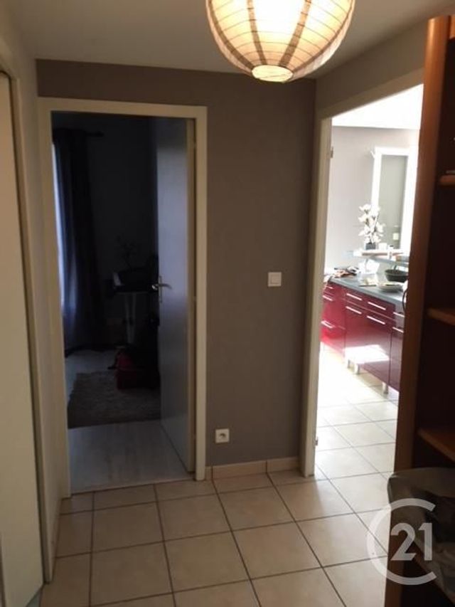 Appartement F2 à louer - 2 pièces - 42.15 m2 - YZEURE - 03 - AUVERGNE - Century 21 Pierre Immobilier Appartement F2 à louer - 2 pièces - 42.15 m2 - YZEURE - 03 - AUVERGNE - Century 21 Pierre Immobilier