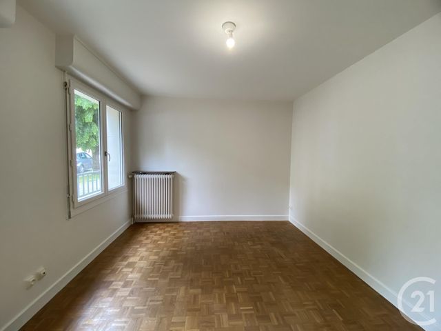Appartement F2 à louer - 2 pièces - 51.38 m2 - MOULINS - 03 - AUVERGNE - Century 21 Pierre Immobilier Appartement F2 à louer - 2 pièces - 51.38 m2 - MOULINS - 03 - AUVERGNE - Century 21 Pierre Immobilier