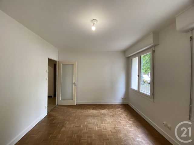 Appartement F2 à louer - 2 pièces - 51.38 m2 - MOULINS - 03 - AUVERGNE - Century 21 Pierre Immobilier Appartement F2 à louer - 2 pièces - 51.38 m2 - MOULINS - 03 - AUVERGNE - Century 21 Pierre Immobilier