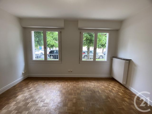 Appartement F2 à louer - 2 pièces - 51.38 m2 - MOULINS - 03 - AUVERGNE - Century 21 Pierre Immobilier Appartement F2 à louer - 2 pièces - 51.38 m2 - MOULINS - 03 - AUVERGNE - Century 21 Pierre Immobilier