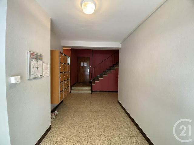 Appartement F2 à louer - 2 pièces - 51.38 m2 - MOULINS - 03 - AUVERGNE - Century 21 Pierre Immobilier Appartement F2 à louer - 2 pièces - 51.38 m2 - MOULINS - 03 - AUVERGNE - Century 21 Pierre Immobilier