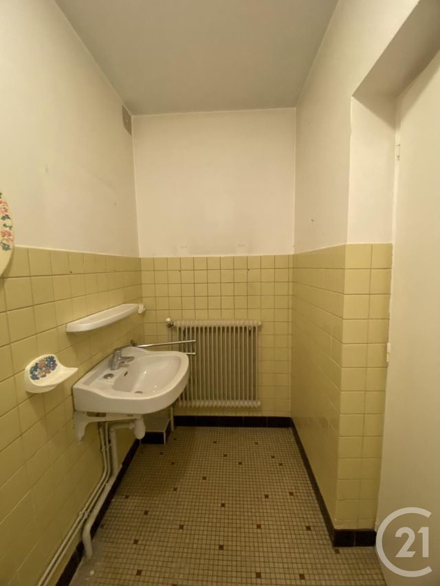 Appartement F2 à louer - 2 pièces - 51.38 m2 - MOULINS - 03 - AUVERGNE - Century 21 Pierre Immobilier Appartement F2 à louer - 2 pièces - 51.38 m2 - MOULINS - 03 - AUVERGNE - Century 21 Pierre Immobilier