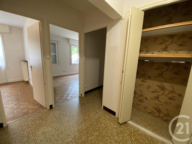 Appartement F2 à louer - 2 pièces - 51.38 m2 - MOULINS - 03 - AUVERGNE - Century 21 Pierre Immobilier Appartement F2 à louer - 2 pièces - 51.38 m2 - MOULINS - 03 - AUVERGNE - Century 21 Pierre Immobilier