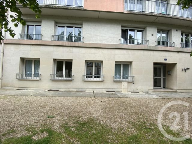 Appartement F2 à louer - 2 pièces - 51.38 m2 - MOULINS - 03 - AUVERGNE - Century 21 Pierre Immobilier Appartement F2 à louer - 2 pièces - 51.38 m2 - MOULINS - 03 - AUVERGNE - Century 21 Pierre Immobilier