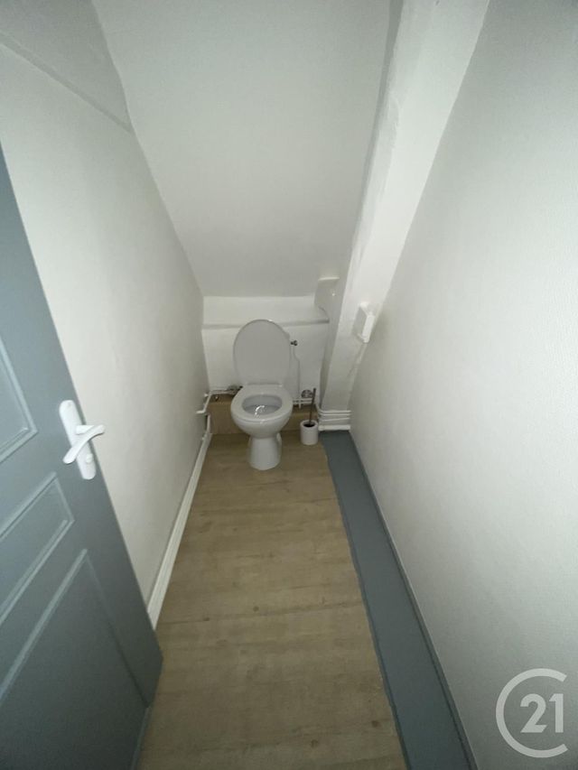 Appartement F3 à louer - 3 pièces - 69.0 m2 - MOULINS - 03 - AUVERGNE - Century 21 Pierre Immobilier Appartement F3 à louer - 3 pièces - 69.0 m2 - MOULINS - 03 - AUVERGNE - Century 21 Pierre Immobilier