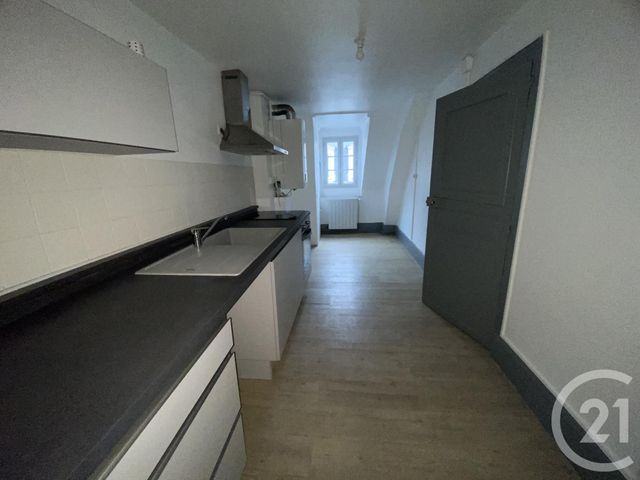 Appartement F3 à louer - 3 pièces - 69.0 m2 - MOULINS - 03 - AUVERGNE - Century 21 Pierre Immobilier Appartement F3 à louer - 3 pièces - 69.0 m2 - MOULINS - 03 - AUVERGNE - Century 21 Pierre Immobilier