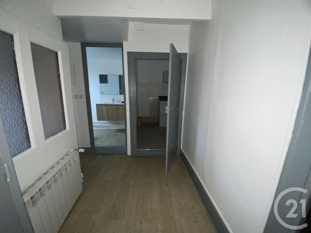 Appartement F3 à louer - 3 pièces - 69.0 m2 - MOULINS - 03 - AUVERGNE - Century 21 Pierre Immobilier Appartement F3 à louer - 3 pièces - 69.0 m2 - MOULINS - 03 - AUVERGNE - Century 21 Pierre Immobilier