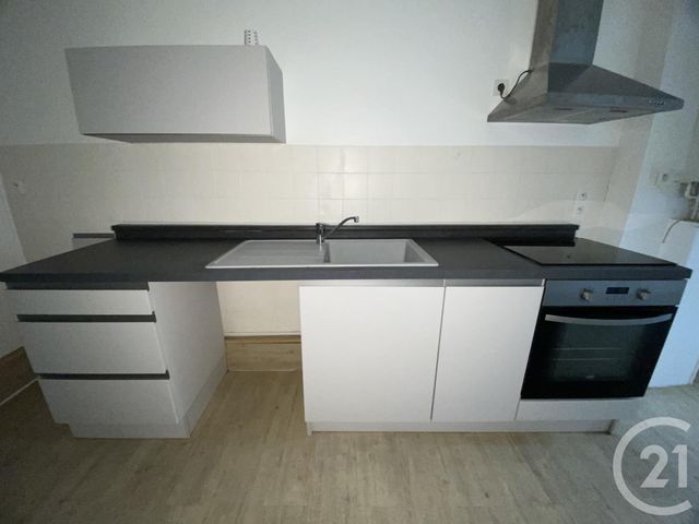 Appartement F3 à louer - 3 pièces - 69.0 m2 - MOULINS - 03 - AUVERGNE - Century 21 Pierre Immobilier Appartement F3 à louer - 3 pièces - 69.0 m2 - MOULINS - 03 - AUVERGNE - Century 21 Pierre Immobilier