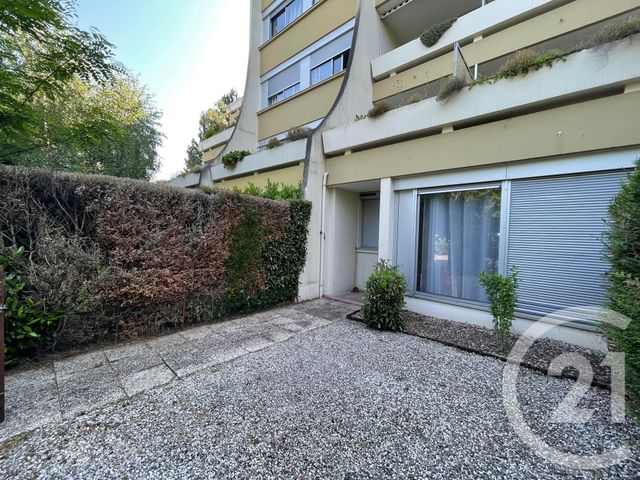 Appartement F1 à vendre - 1 pièce - 34.75 m2 - MOULINS - 03 - AUVERGNE - Century 21 Pierre Immobilier Appartement F1 à vendre - 1 pièce - 34.75 m2 - MOULINS - 03 - AUVERGNE - Century 21 Pierre Immobilier