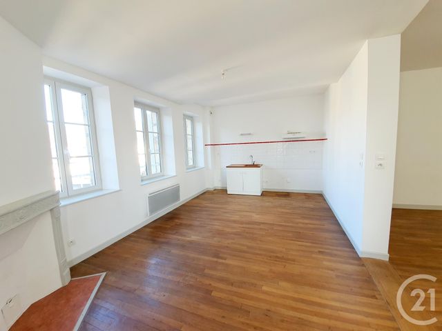 Appartement F3 à louer - 3 pièces - 93.19 m2 - MOULINS - 03 - AUVERGNE - Century 21 Pierre Immobilier Appartement F3 à louer - 3 pièces - 93.19 m2 - MOULINS - 03 - AUVERGNE - Century 21 Pierre Immobilier