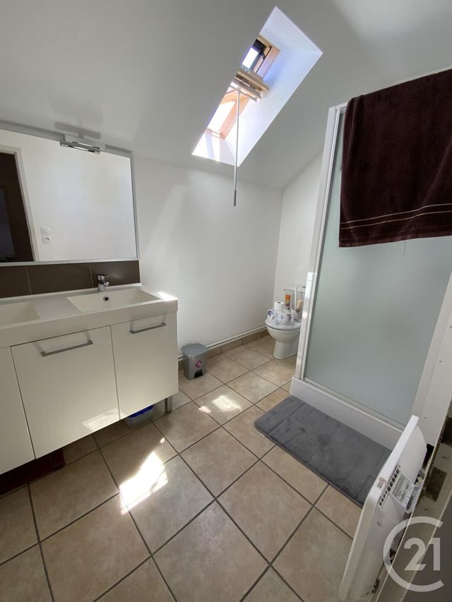 maison à louer - 5 pièces - 104.45 m2 - YZEURE - 03 - AUVERGNE - Century 21 Pierre Immobilier maison à louer - 5 pièces - 104.45 m2 - YZEURE - 03 - AUVERGNE - Century 21 Pierre Immobilier