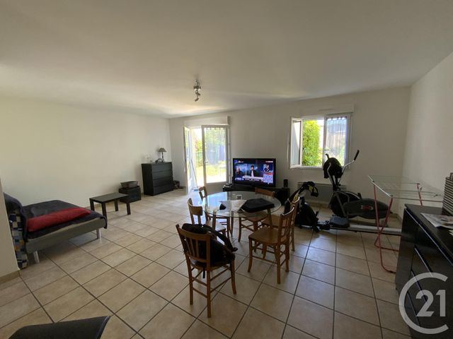 maison à louer - 5 pièces - 104.45 m2 - YZEURE - 03 - AUVERGNE - Century 21 Pierre Immobilier maison à louer - 5 pièces - 104.45 m2 - YZEURE - 03 - AUVERGNE - Century 21 Pierre Immobilier