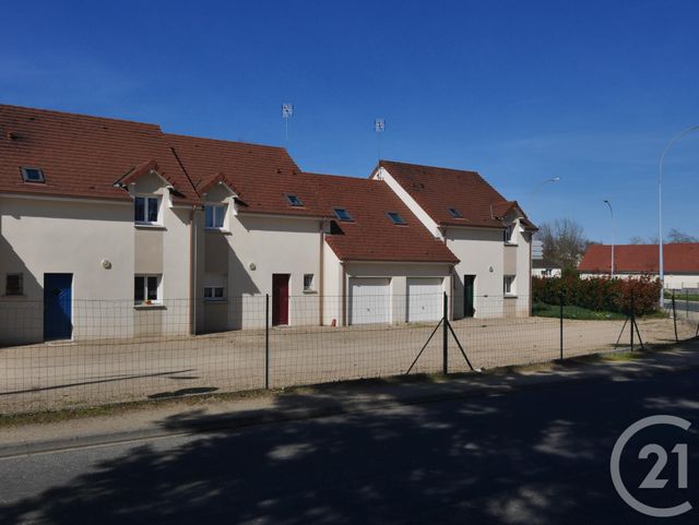 maison à louer - 5 pièces - 104.45 m2 - YZEURE - 03 - AUVERGNE - Century 21 Pierre Immobilier maison à louer - 5 pièces - 104.45 m2 - YZEURE - 03 - AUVERGNE - Century 21 Pierre Immobilier