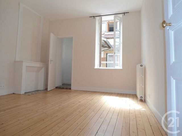 Appartement F4 à louer - 4 pièces - 116.19 m2 - MOULINS - 03 - AUVERGNE - Century 21 Pierre Immobilier Appartement F4 à louer - 4 pièces - 116.19 m2 - MOULINS - 03 - AUVERGNE - Century 21 Pierre Immobilier