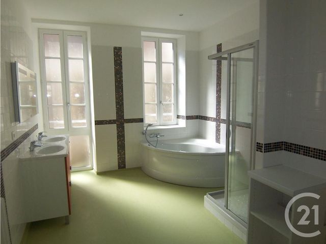 Appartement F4 à louer - 4 pièces - 116.19 m2 - MOULINS - 03 - AUVERGNE - Century 21 Pierre Immobilier Appartement F4 à louer - 4 pièces - 116.19 m2 - MOULINS - 03 - AUVERGNE - Century 21 Pierre Immobilier