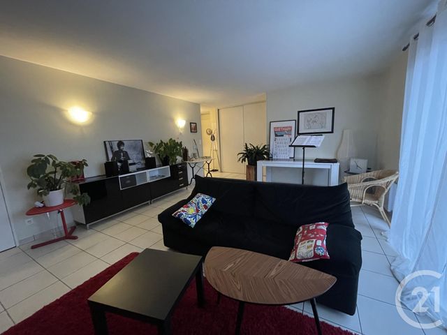 Afficher la photo en grand Appartement F4 à louer - 4 pièces - 85.43 m2 - MOULINS - 03 - AUVERGNE - Century 21 Pierre Immobilier