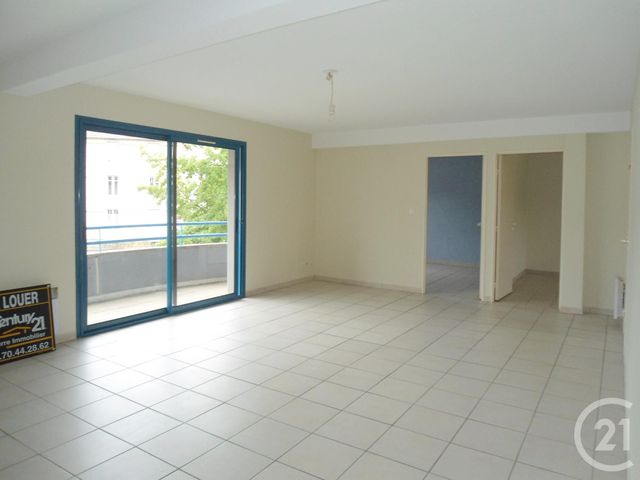 Afficher la photo en grand Appartement F4 à louer - 4 pièces - 85.43 m2 - MOULINS - 03 - AUVERGNE - Century 21 Pierre Immobilier