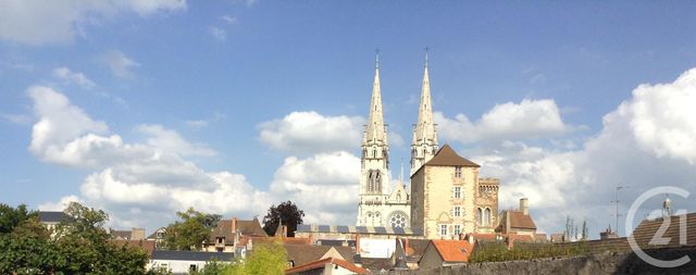 Afficher la photo en grand Appartement F4 à louer - 4 pièces - 85.43 m2 - MOULINS - 03 - AUVERGNE - Century 21 Pierre Immobilier