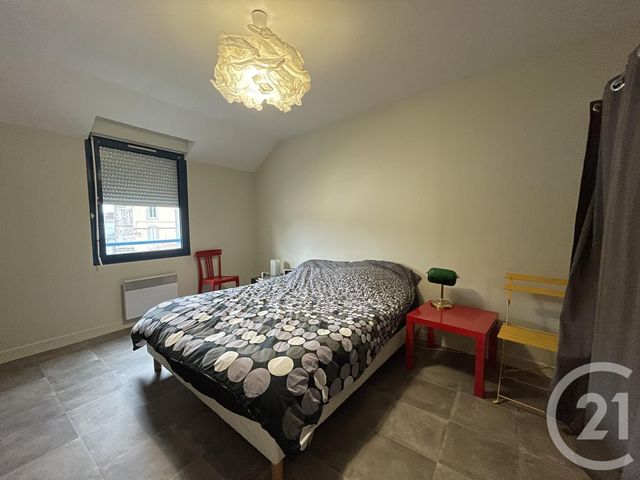 Afficher la photo en grand Appartement F4 à louer - 4 pièces - 85.43 m2 - MOULINS - 03 - AUVERGNE - Century 21 Pierre Immobilier