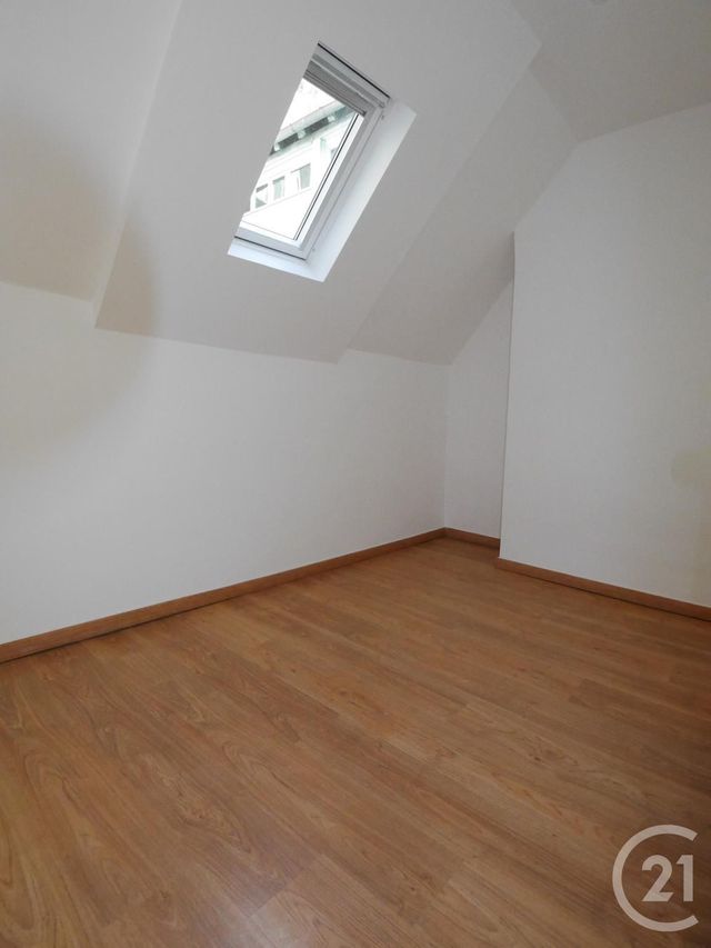 Afficher la photo en grand Appartement à louer - 2 pièces - 40.14 m2 - MOULINS - 03 - AUVERGNE - Century 21 Pierre Immobilier