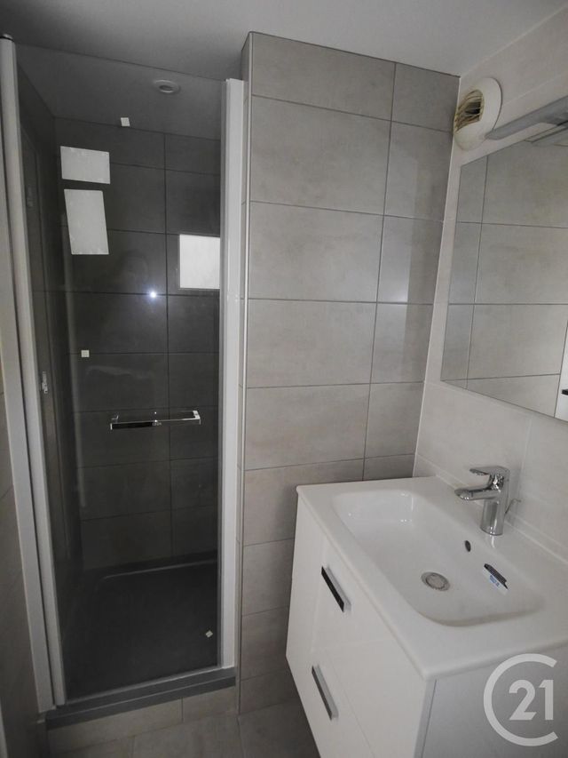 Afficher la photo en grand Appartement à louer - 2 pièces - 40.14 m2 - MOULINS - 03 - AUVERGNE - Century 21 Pierre Immobilier