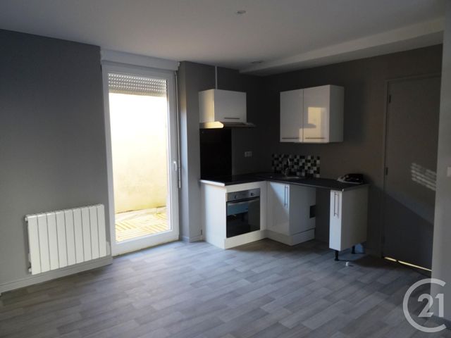 Afficher la photo en grand Appartement F3 à louer - 3 pièces - 54.0 m2 - MOULINS - 03 - AUVERGNE - Century 21 Pierre Immobilier