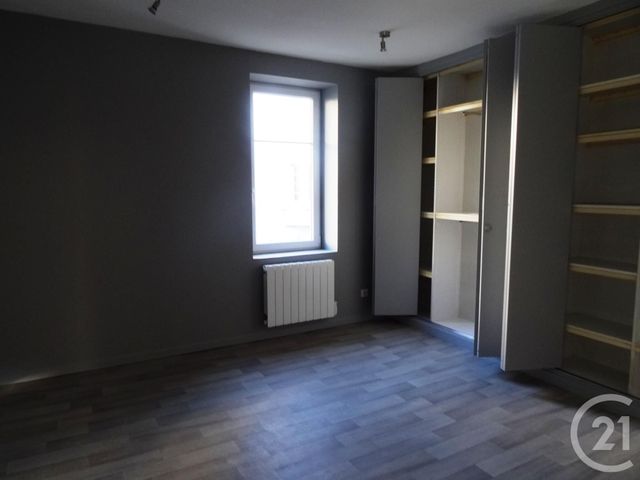 Afficher la photo en grand Appartement F3 à louer - 3 pièces - 54.0 m2 - MOULINS - 03 - AUVERGNE - Century 21 Pierre Immobilier