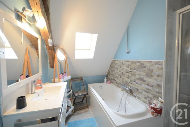 Afficher la photo en grand maison à vendre - 10 pièces - 241.36 m2 - YZEURE - 03 - AUVERGNE - Century 21 Pierre Immobilier