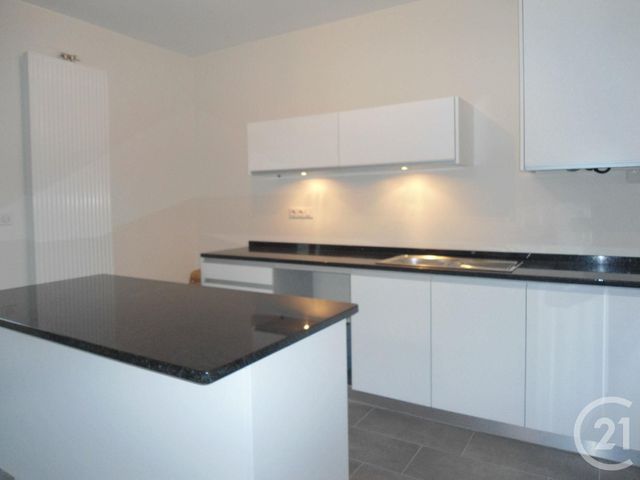 Afficher la photo en grand Appartement F3 à louer - 3 pièces - 97.17 m2 - MOULINS - 03 - AUVERGNE - Century 21 Pierre Immobilier