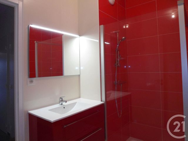 Afficher la photo en grand Appartement F3 à louer - 3 pièces - 97.17 m2 - MOULINS - 03 - AUVERGNE - Century 21 Pierre Immobilier