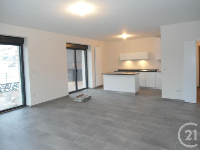Afficher la photo en grand Appartement F3 à louer - 3 pièces - 97.17 m2 - MOULINS - 03 - AUVERGNE - Century 21 Pierre Immobilier