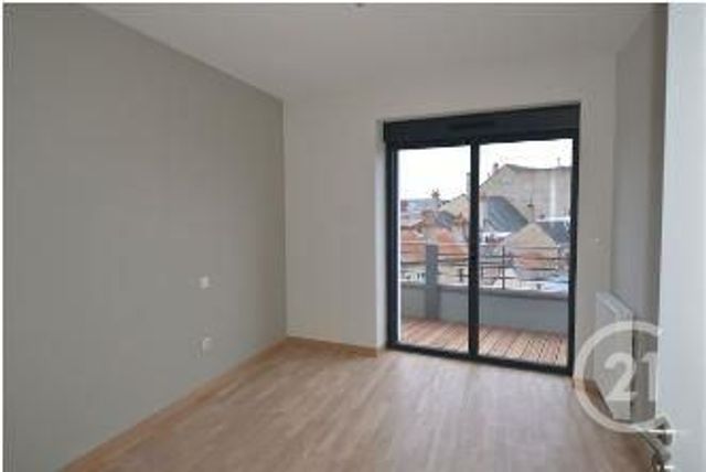 Afficher la photo en grand Appartement F3 à louer - 3 pièces - 97.17 m2 - MOULINS - 03 - AUVERGNE - Century 21 Pierre Immobilier
