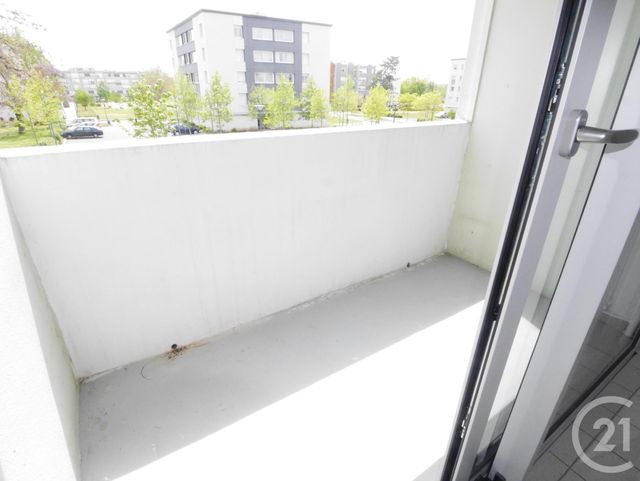 Afficher la photo en grand Appartement F3 à louer - 3 pièces - 73.0 m2 - MOULINS - 03 - AUVERGNE - Century 21 Pierre Immobilier