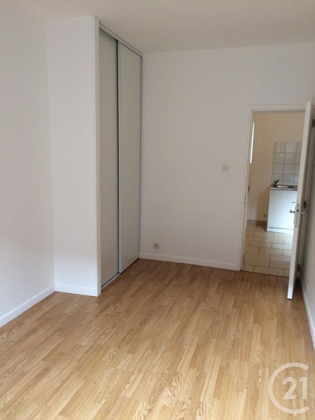 Afficher la photo en grand Appartement F2 à louer - 2 pièces - 41.82 m2 - MOULINS - 03 - AUVERGNE - Century 21 Pierre Immobilier