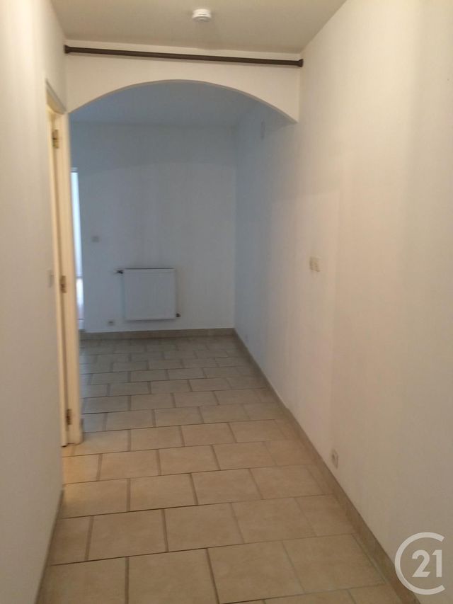Afficher la photo en grand Appartement F2 à louer - 2 pièces - 41.82 m2 - MOULINS - 03 - AUVERGNE - Century 21 Pierre Immobilier